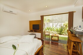Delu Villas & Suites