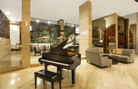 de Vins Sky Seminyak Hotel