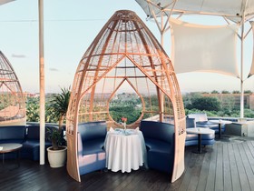 de Vins Sky Seminyak Hotel