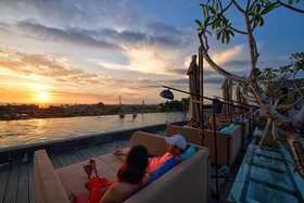 de Vins Sky Seminyak Hotel