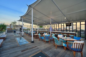 de Vins Sky Seminyak Hotel
