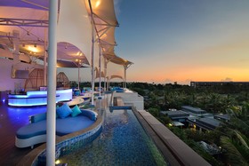 de Vins Sky Seminyak Hotel