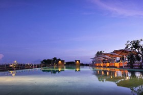 de Vins Sky Seminyak Hotel