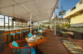 de Vins Sky Seminyak Hotel