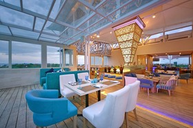 de Vins Sky Seminyak Hotel