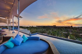 de Vins Sky Seminyak Hotel