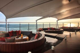 Double Six Luxury Hotel