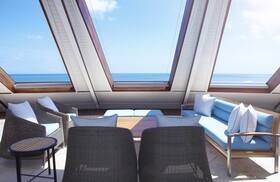 Double Six Luxury Hotel