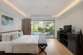 Double Six Luxury Hotel