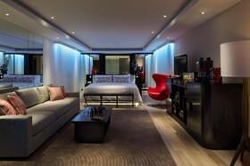 Double Six Luxury Hotel