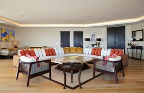 Double Six Luxury Hotel