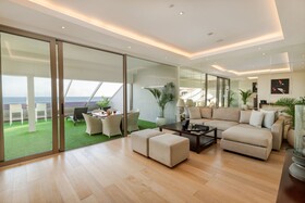 Double Six Luxury Hotel
