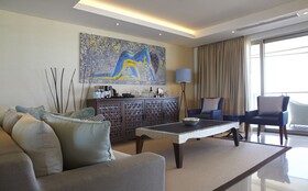 Double Six Luxury Hotel