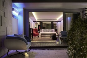 Double Six Luxury Hotel