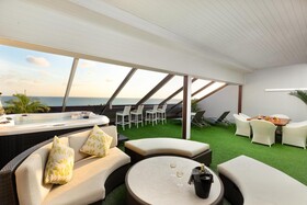Double Six Luxury Hotel