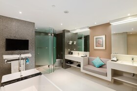 Double Six Luxury Hotel
