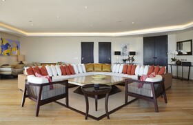 Double Six Luxury Hotel