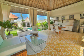 French - Victoria Villas