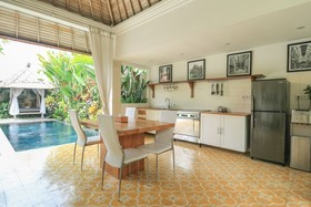 French - Victoria Villas