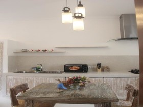 Green Studio Apartment