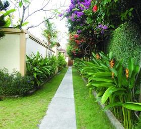 Heliconia Villa