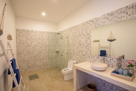 Holyfat Villa