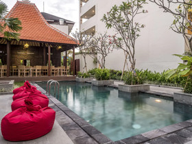 Hotel Dafam Savvoya Seminyak