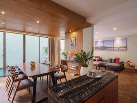 Kayumas Seminyak Resort