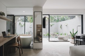 Lloyd's Inn Bali
