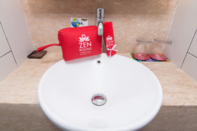 MaxOneHotels.com @ Seminyak - Bali by ZEN Rooms