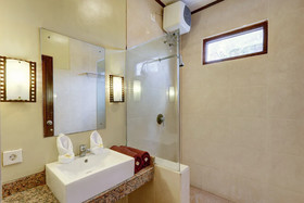 Nipuri Hotel