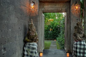 Room & Vespa 3