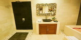 Sandi Agung Villa