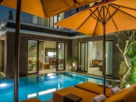 Seminyak Icon