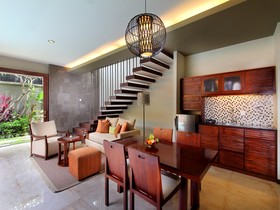 Seminyak Icon