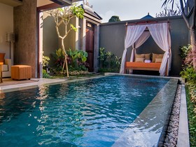Seminyak Icon