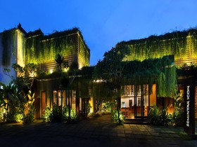 Seminyak Icon