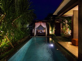 Seminyak Icon