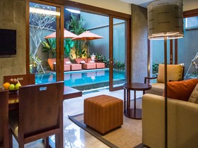 Seminyak Icon