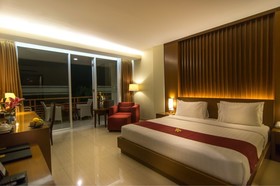 Seminyak Square Hotel