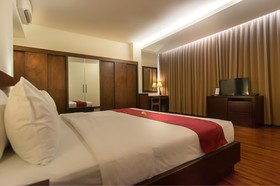 Seminyak Square Hotel