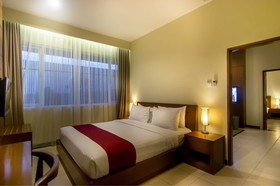 Seminyak Square Hotel