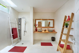 Seminyak White Design Villa