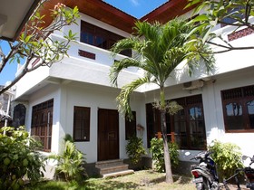 S Villa