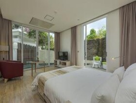 Taman Mesari Luxury Villa