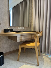 The Capital Hotel & Resort