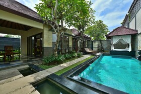 The Khayangan Dreams Villa Seminyak