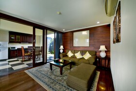 The Khayangan Dreams Villa Seminyak