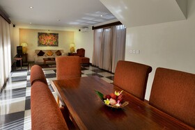 The Khayangan Dreams Villa Seminyak