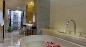 The Khayangan Dreams Villa Seminyak